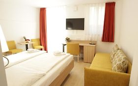 Hotel Adria  3*